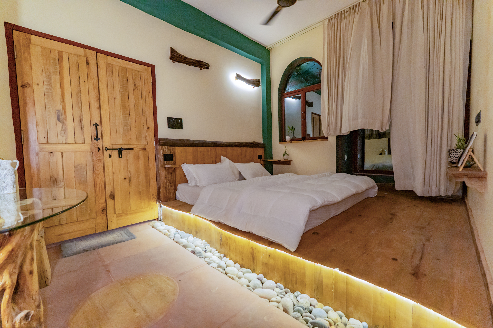 Jungle room interior